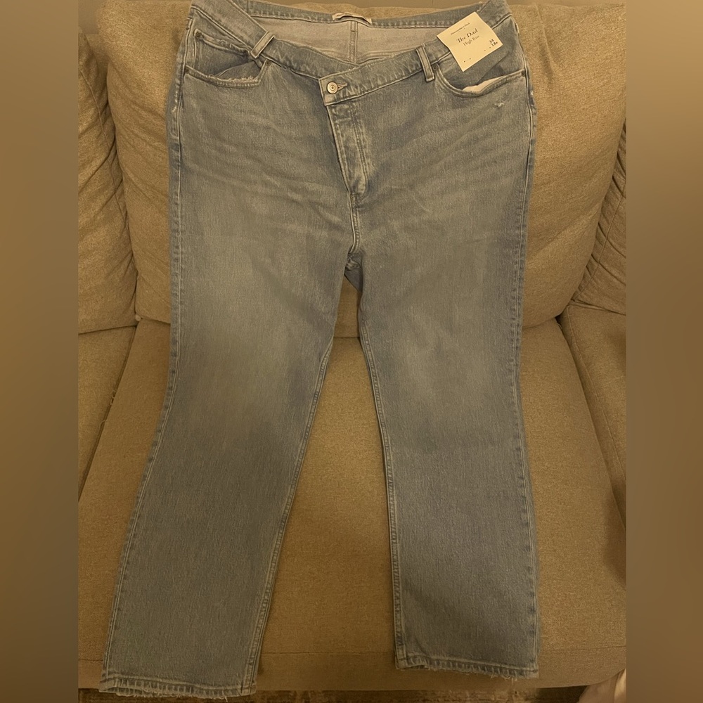 NWT Abercrombie Women’s “The Dad” High Rise Jeans